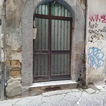 旅馆 A Centro Per Donne In Condivisione 那不勒斯